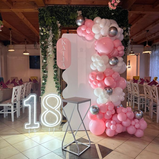 Balonska dekoracija za 18. rođendan - Image 2
